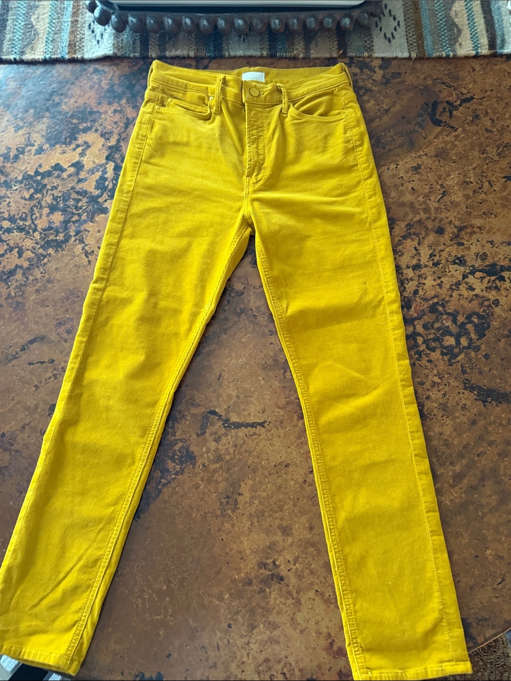 MOTHER Skinny Jeans in Bright Yellow
